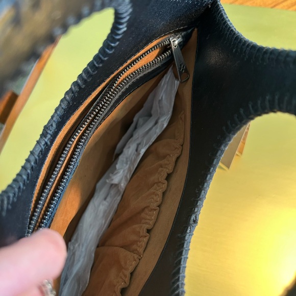 Patricia Nash Heritage Black Leather Handbag - Picture 11 of 11